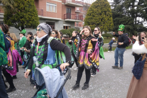Il carnevale per la pace in giallo e blu di Leini 20250323 4
