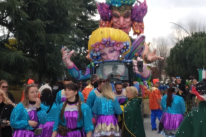 Il carnevale per la pace in giallo e blu di Leini 20250323 3