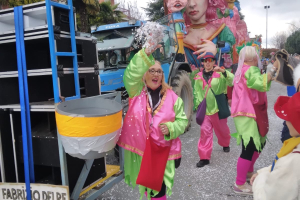 Il carnevale per la pace in giallo e blu di Leini 20250323 5