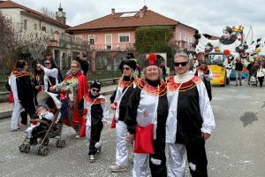 Il carnevale per la pace in giallo e blu di Leini 20250323 80