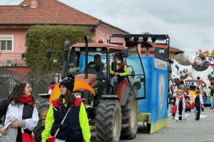 Il carnevale per la pace in giallo e blu di Leini 20250323 81