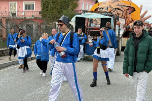 Il carnevale per la pace in giallo e blu di Leini 20250323 79