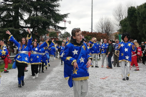 Il carnevale per la pace in giallo e blu di Leini 20250323 41