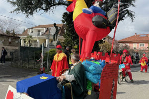 Il carnevale per la pace in giallo e blu di Leini 20250323 100
