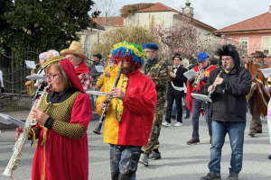 Il carnevale per la pace in giallo e blu di Leini 20250323 114