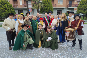 Il carnevale per la pace in giallo e blu di Leini 20250323 19