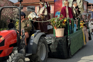 Il carnevale per la pace in giallo e blu di Leini 20250323 90