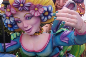Il carnevale per la pace in giallo e blu di Leini 20250323 14