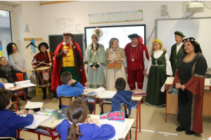 Le maschere della tradizione in visita alle scuole 20250307 4